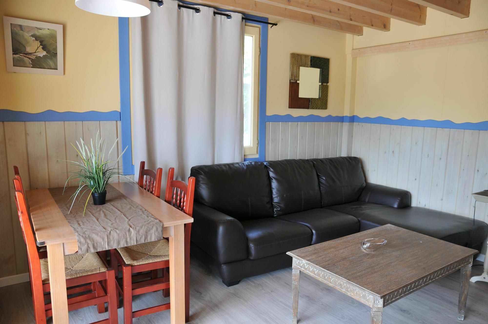 Aparthotel Oliwood Beach Олива Экстерьер фото