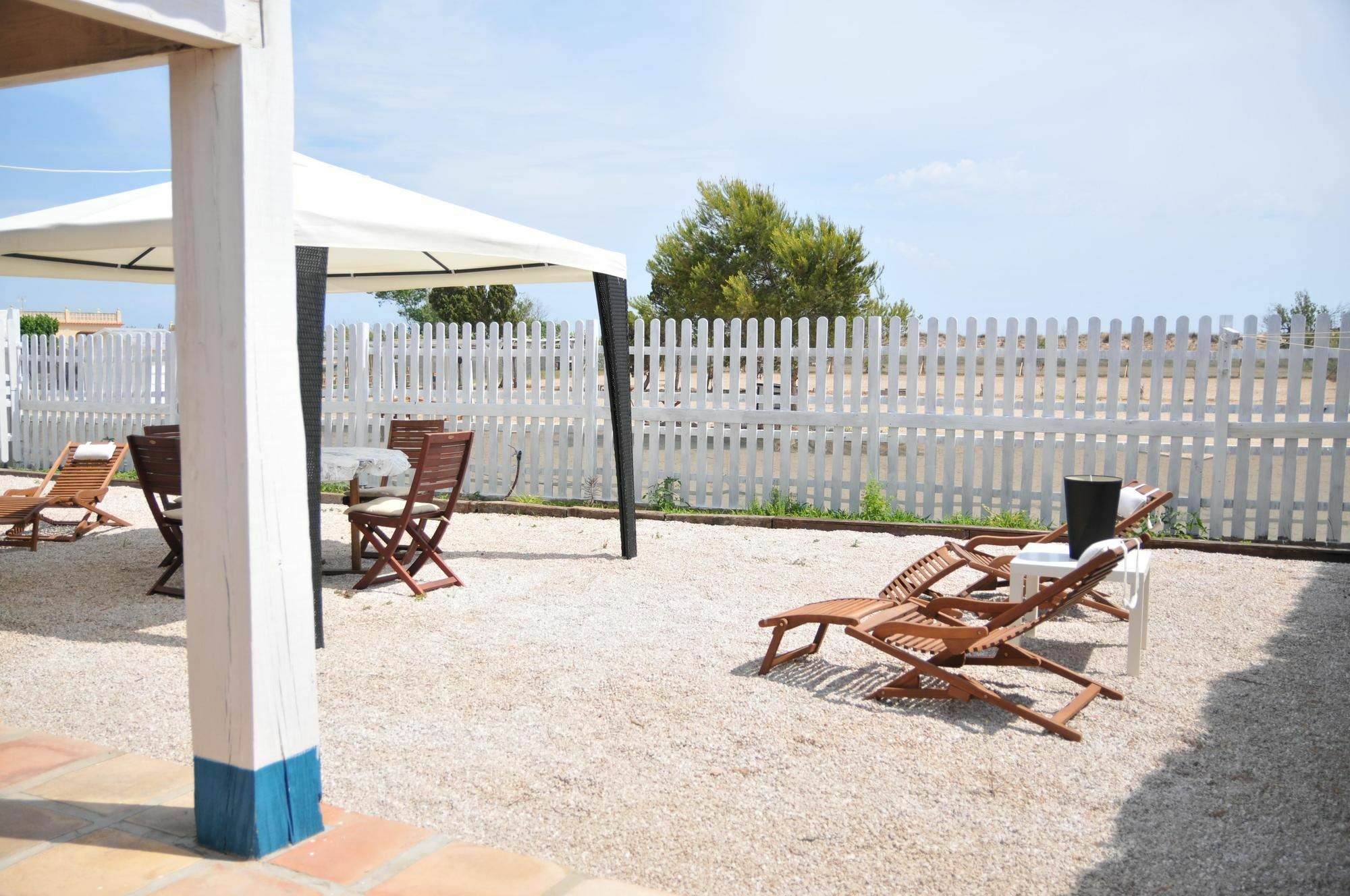 Aparthotel Oliwood Beach Олива Экстерьер фото