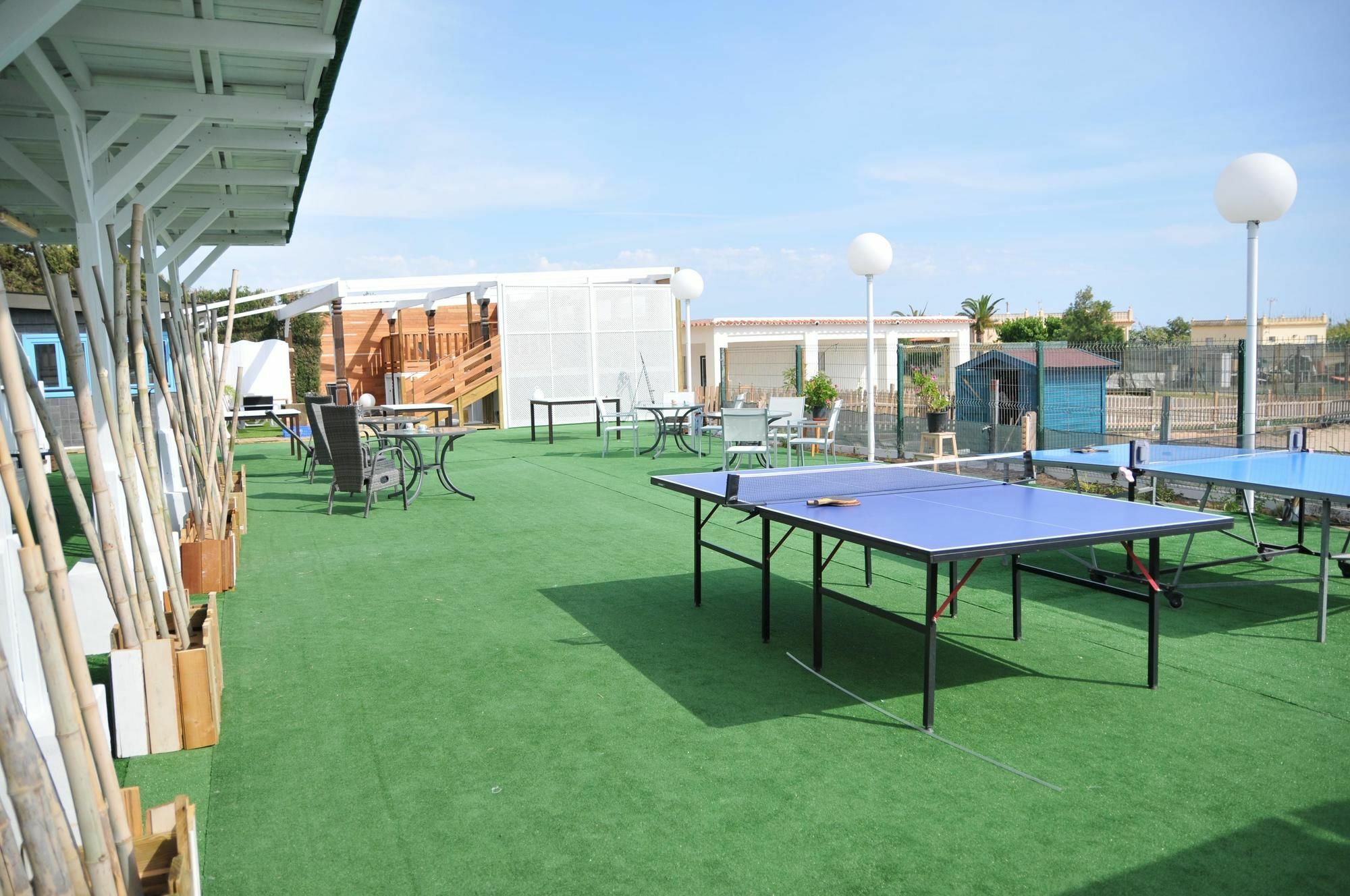 Aparthotel Oliwood Beach Олива Экстерьер фото